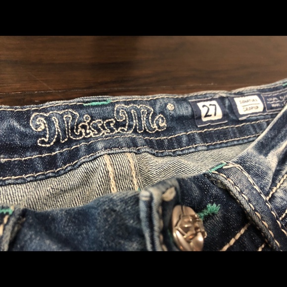 Miss Me Distressed Cropped Denim - Picture 8 of 8